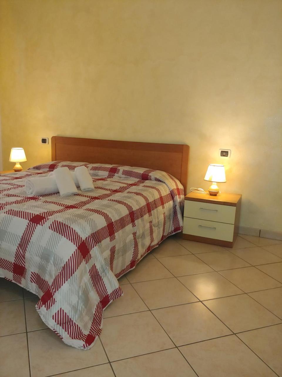 Apartments Tony In Bardolino Eksteriør bilde